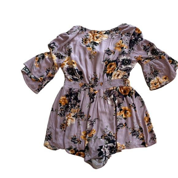 Blu Pepper Romper Women's Size Large Purple Floral  Keyhole Boho Chic - Picture 9 of 12